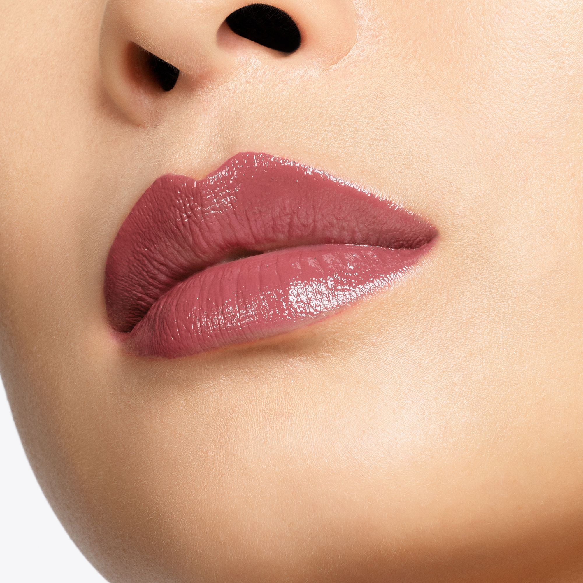 SLIM LIP COLOR SHINE (BARRA PARA LABIOS CON BRILLO)